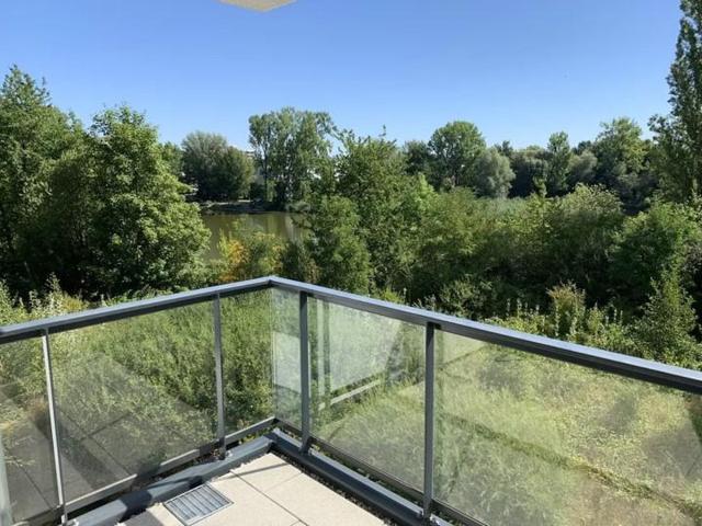 Probstsee Lakeside Luxury: 3,5 Zi EBK, Ankleide, TG | 7 min Patch Barracks
