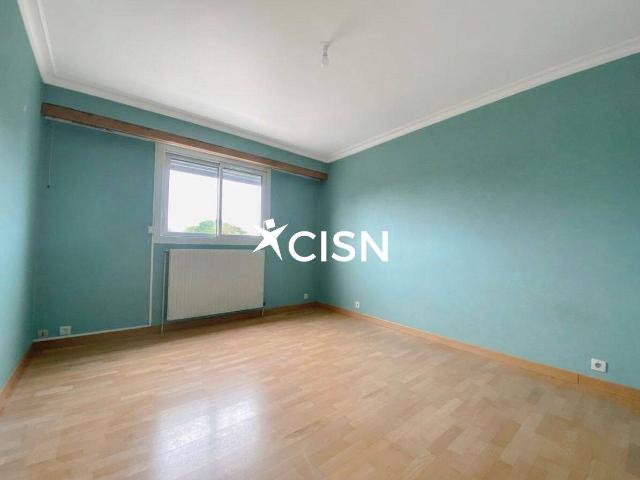 PROCE/MONSELET~Contrie, grand T2 de 60m² exposé Sud, cuisine sép