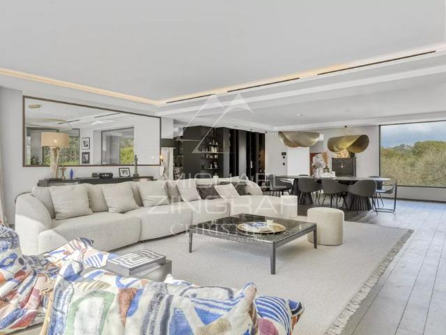 Proche Cannes – Superbe villa alliant charme et modernité – 5/6 chambres