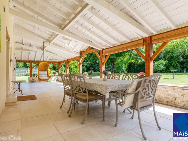Proche Castelmoron sur Lot à 20 minutes de Villeneuve sur Lo. 334m² Monclar