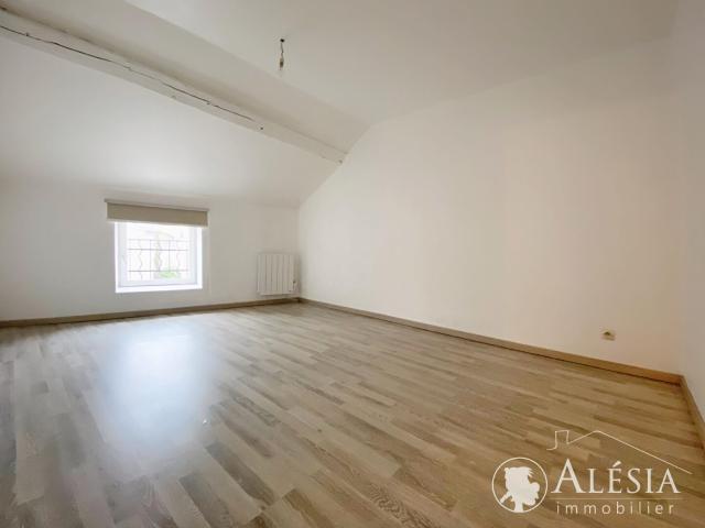 PROCHE CENTRE VILLE: A LOUER APPARTEMENT T3, Chalons en champagne