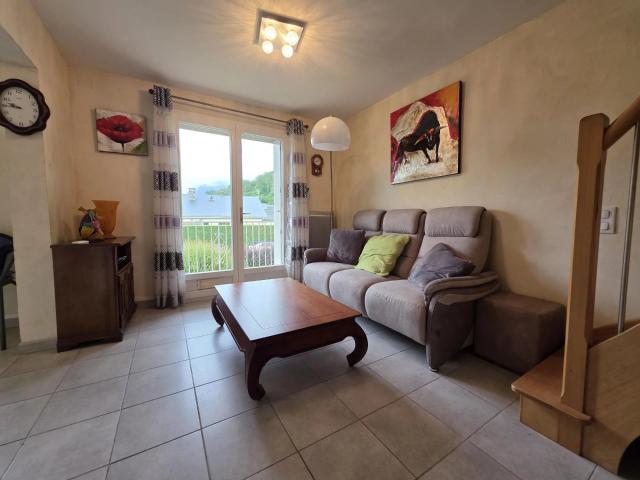 Proche Argeles Gazost Duplex T3 de 62 m2 loi Carrez avec bal