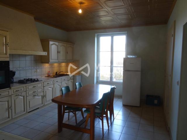 PROCHE AUXERRE MAISON A FORT POTENTIEL