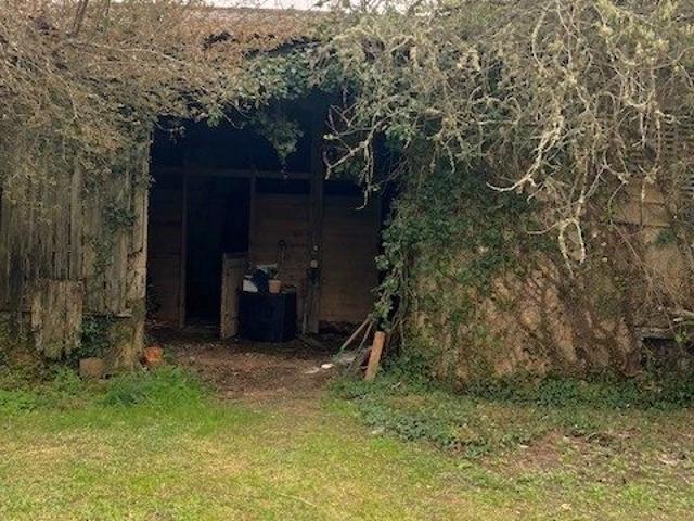 Proche Bazas Maison en Pierre 4 chambres et dépendances. 176m² Bazas