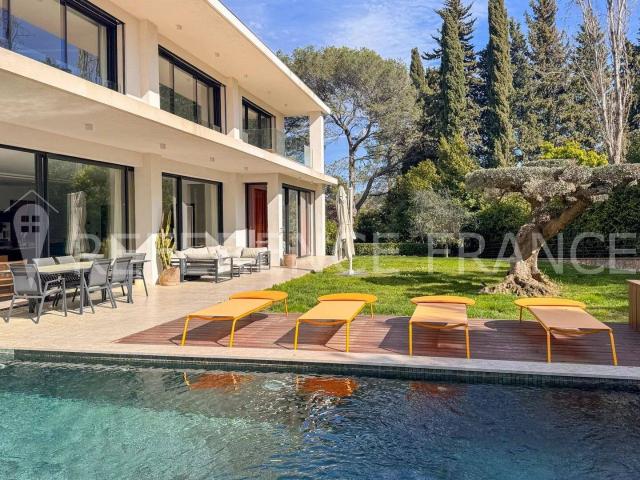 PROCHE BRITISH MOUGINS SCHOOL