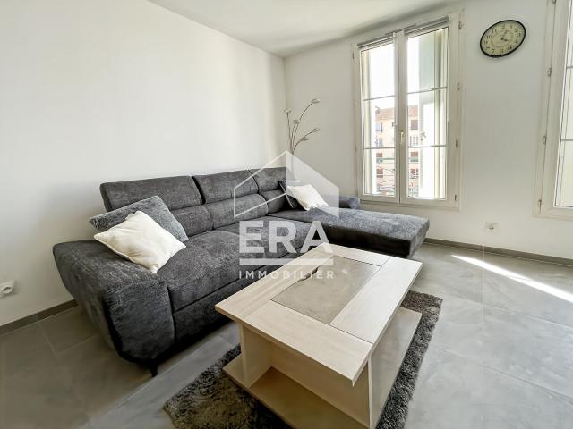 PROCHE GARE DE MELUN F2 MEUBLÉ en DUPLEX 46 m2 avec box