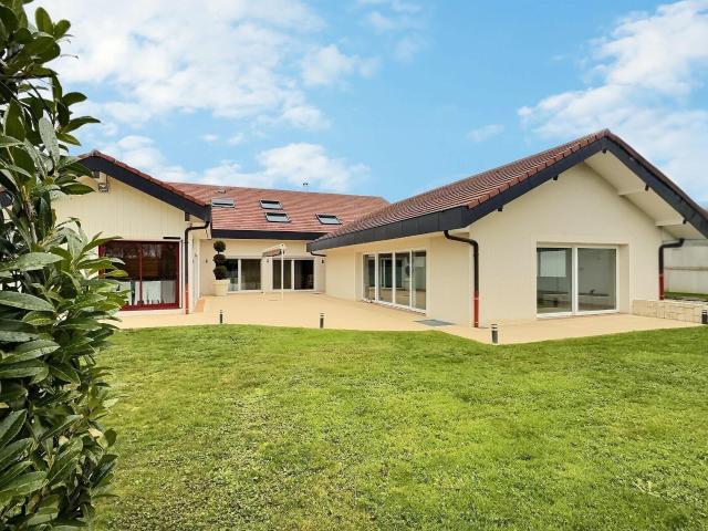 Proche Genève: Villa de standing de 500 m2