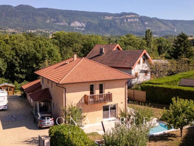 Proche Geneve Villa D'exception 10 Pieces 222m² Neydens