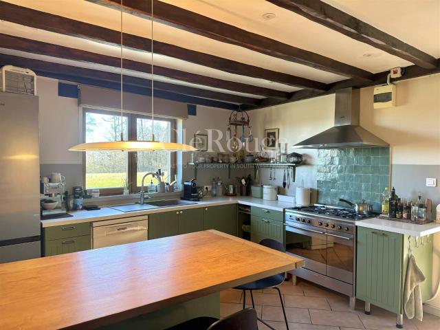 Proche d’Eymet – Ensemble immobilier avec potentiel gîtes /. 208m² Eymet