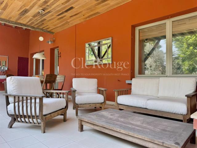 Proche d'Eymet Magnifique propriété de 3 chambres et 3 sal. 165m² Eymet