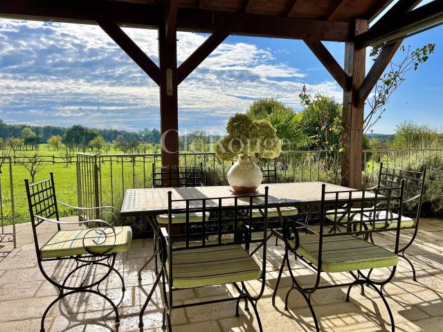 Proche de Bergerac Élégante propriété avec vue imprenable su. 211m² Bergerac