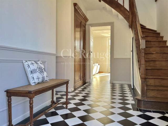 Proche de Noaillan Magnifique maison bourgeoise rénovée av. 216m² Sauternes