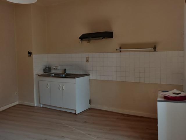 PROCHE ECOLES ET COMMERCES