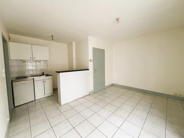 Appartement à vendre La Roche sur Yon Centre ville Place Napoléon Résidence sécurisée avec parking Idéal investissement locatif étudiant ICES ICAM