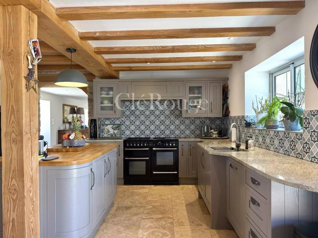 Proche Issigeac Propriété authentique, magnifique maison d'h. 195m² Issigeac