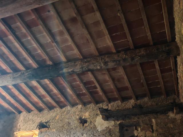 Proche Lagrasse, Maison à Rénover entierement