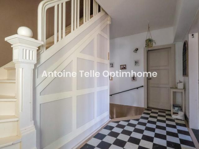 Proche Le Cateau 59360 Maison individuelle avec nombreuses dépendances & jardin sur 1700m²