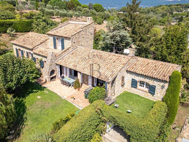 Proche Mougins – Mas En Pierre 190m² Mouans Sartoux