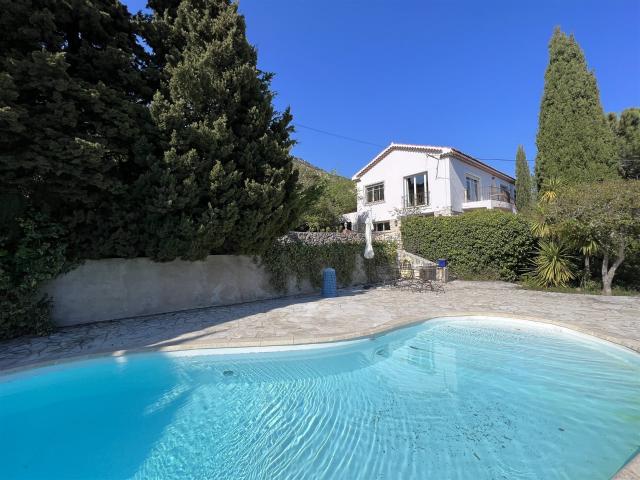 Proche Monaco, vue mer 200m² La Turbie
