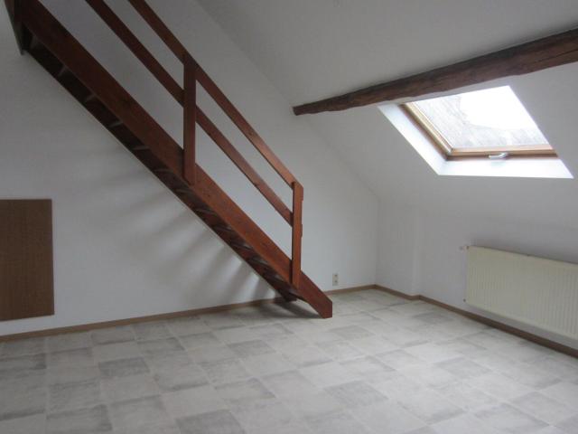 Proche mag et gare, duplex rénové 3e étage sans asc