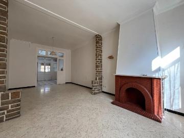 Proche métro et CHR Lille Maison 1930 4 chambres, avec extérieur et garage et dépendance