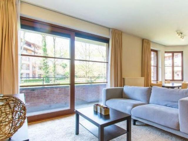 Proche Musée du tram. Magnifique appartement meublé, 3 chambres et terrasse