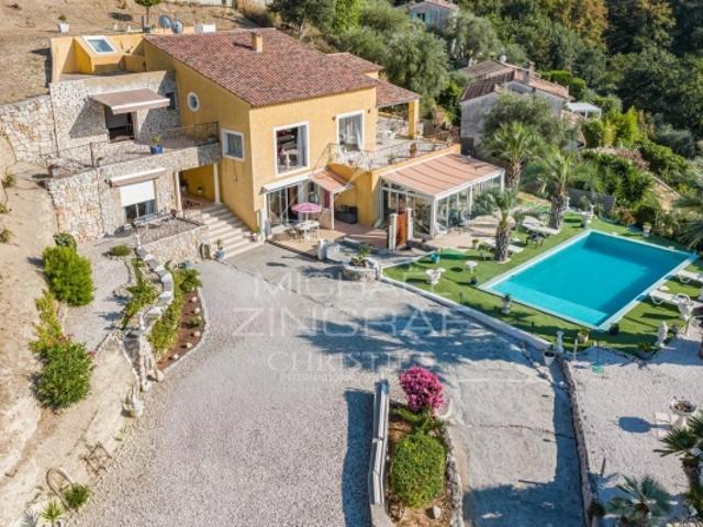 Proche Nice Colomars Superbe propriété familiale