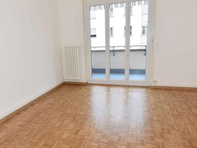 Proche Source, joli 2.5 pièces avec grand balcon au calme de suite