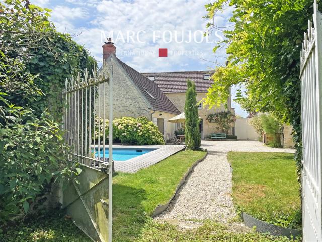 Proche Senlis Maison familiale en pierre avec piscine 174m² Senlis