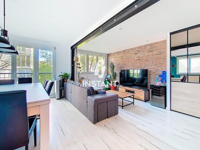 PROCHE RER C 83 m² CAVES PARKING