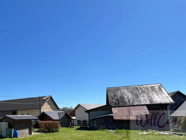 Proche Rumilly à la campagne ensemble bâti de 272 m² avec terrai