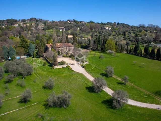 Proche Valbonne Domaine d'exception sur 3 hectares