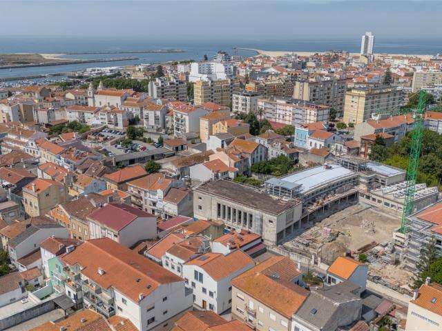 Procura uma moradia pronta a habitar e com garagem no coraçã. 107m² Buarcos e São Julião