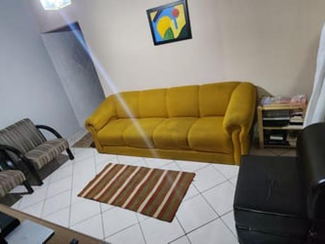 Procuro colega de casa