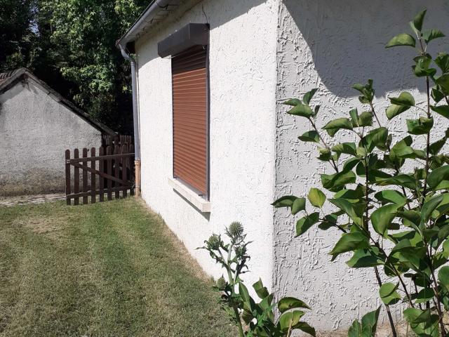Produit rare: fermette avec dépendances sur 1,2 ha de terrain