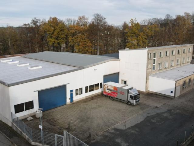 Produktions /Lagerhalle ca. 623 m² mit Kranbahn, Rolltor, Heizung und großzügigen Außenflächen