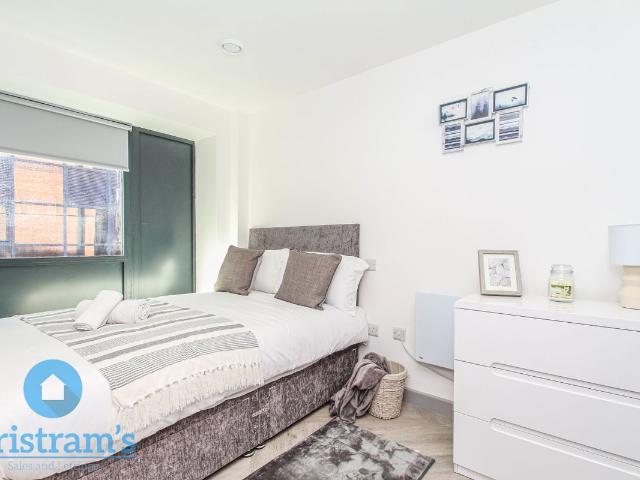 Professional City Rooms, All Bills Included, Talbot St NG1, 1 bed flat to rent, £750 pcm | PrimeLocation