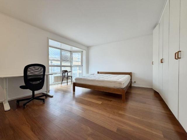 Professional house share situated in. 1 bed terraced house to rent £1,000 pcm £231 pw