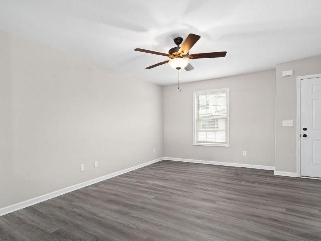 Professional Park Dr 931 2 Bedroom Apartment for Rent at 931 Professional Park Dr, Clarksville, TN 37040