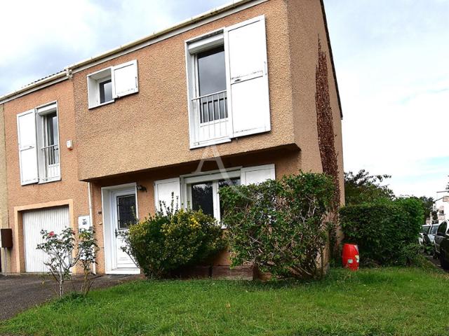 Profitez d'un cadre de vie agréable, sans vis à vis, Maison à vendre à Combs la Ville