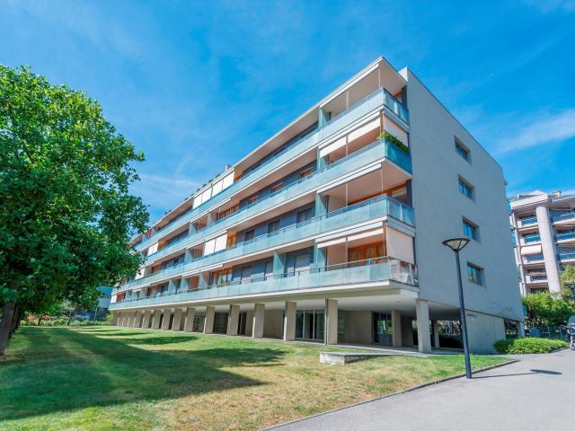Profitez d'une superbe terrasse d'angle dans un quartier résidentiel
