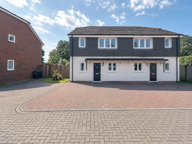 Progress Close, Arundel BN18, 3 bed property to rent, £1,700 pcm | PrimeLocation