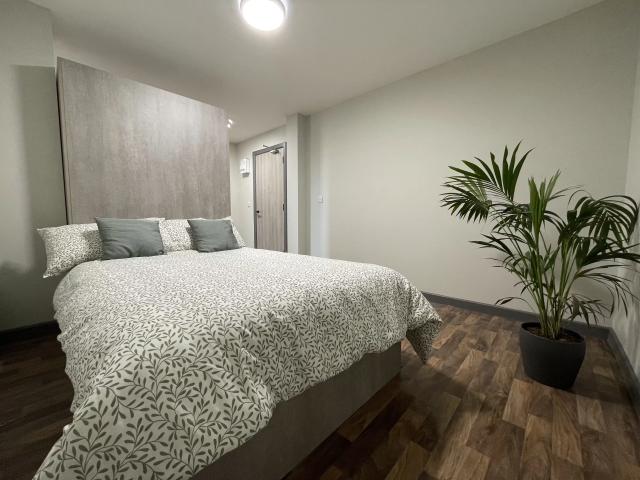 Progressive House Babington Lane, Derby Has an Apartment