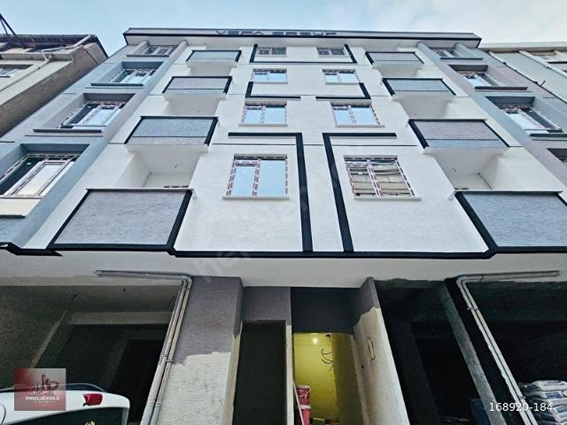 PROJEMAX'TAN TRAMVAYIN DİBİNDE 50.YIL DA 95 M2 SIFIR ASANSÖRLÜ