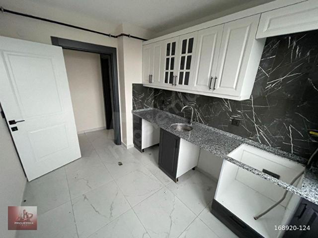 PROJEMAXTAN ESKİ HABİPLERDE SİTE İÇERİSİNDE KAÇMAZ FIRSAT 2+1