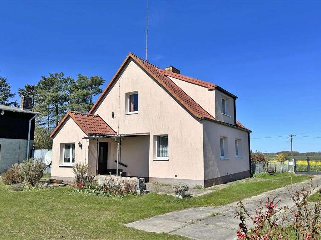 „Projekt Mellenthin“ Sanierungshaus mit Hof Charakter
