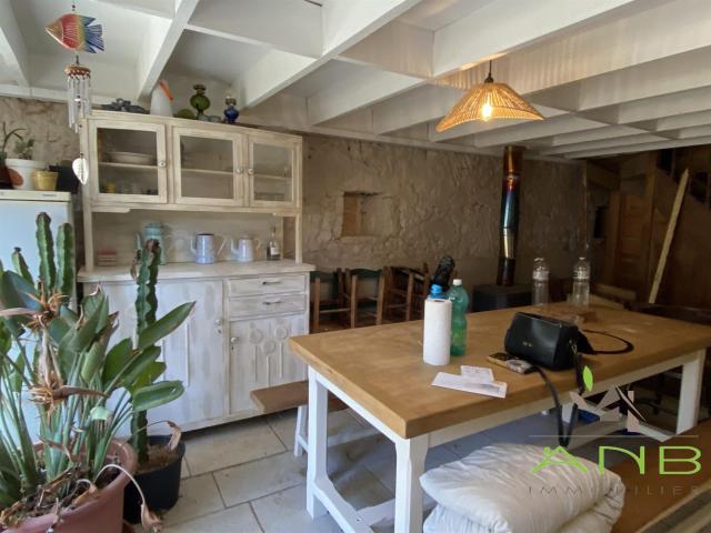 Ancien corps de ferme en cours de rénovation vers une auton 65m² Saint Sornin