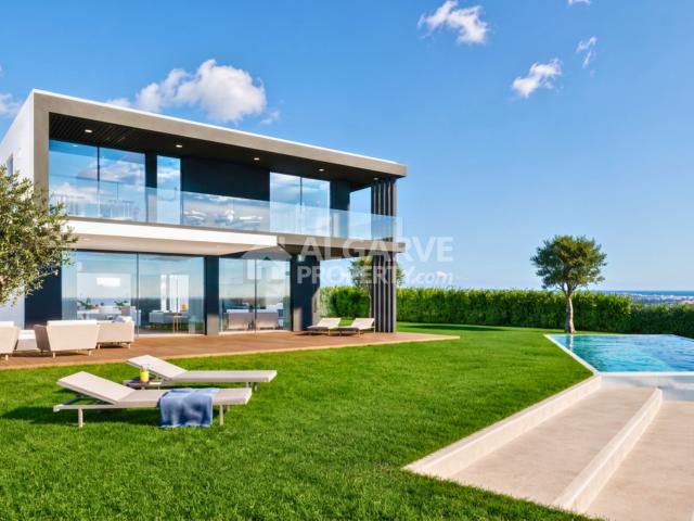Projeto de Moradia Isolada Passivhaus com 5 Suites e Pisci. 607m² Quarteira