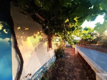 Projeto de Renovação Exclusivo: Ruína com Potencial em Monsaraz!