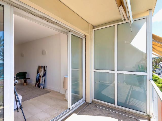 Promenade des Anglais, beau 3 pièces sur terrasse vue mer 65m² Nice